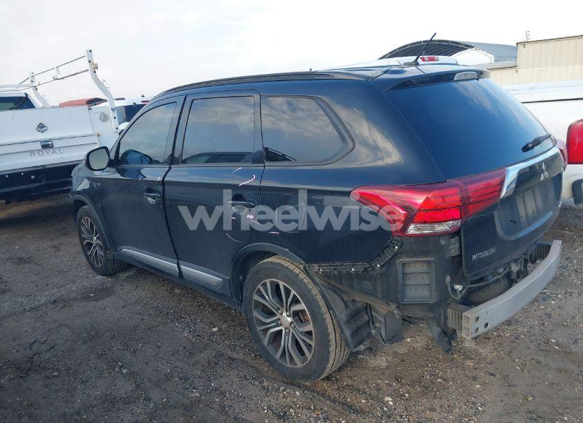 Photo 3 of 2016 Mitsubishi Outlander SEL (VIN JA4AD3A38GZ022377)