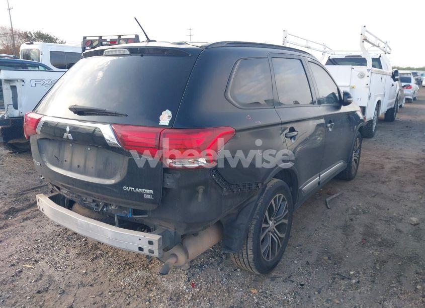 Photo 4 of 2016 Mitsubishi Outlander SEL (VIN JA4AD3A38GZ022377)