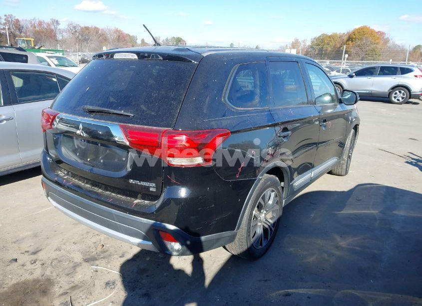 Photo 4 of 2016 Mitsubishi Outlander SE (VIN JA4AD3A38GZ063575)