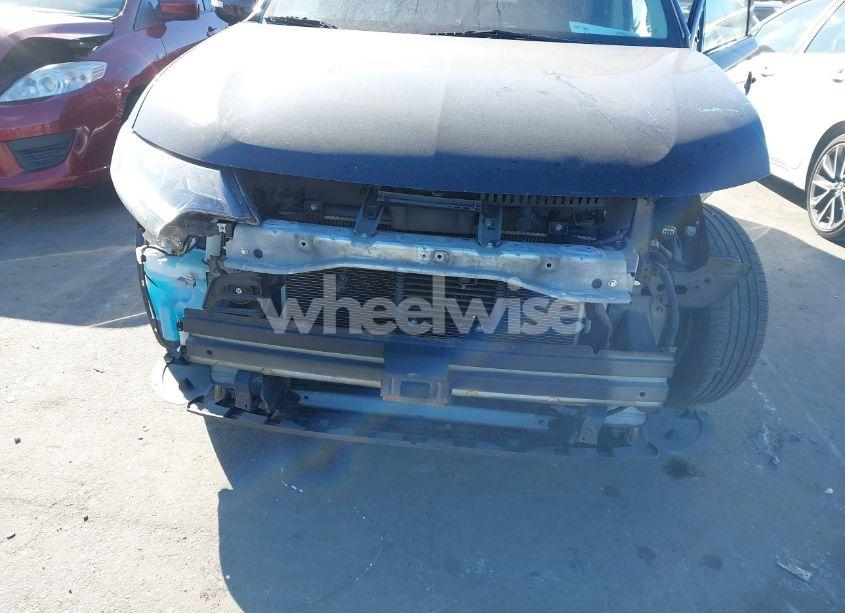 Photo 6 of 2016 Mitsubishi Outlander SE (VIN JA4AD3A38GZ063575)