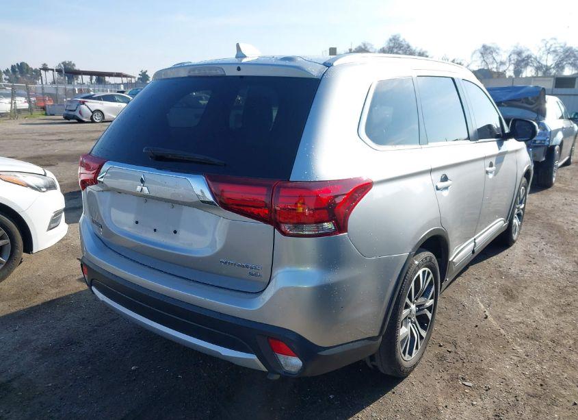 Photo 4 of 2018 Mitsubishi Outlander SEL (VIN JA4AD3A38JJ005732)
