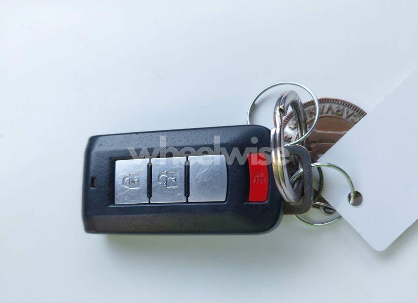 Photo 11 of 2018 Mitsubishi Outlander SE (VIN JA4AD3A38JZ011175)