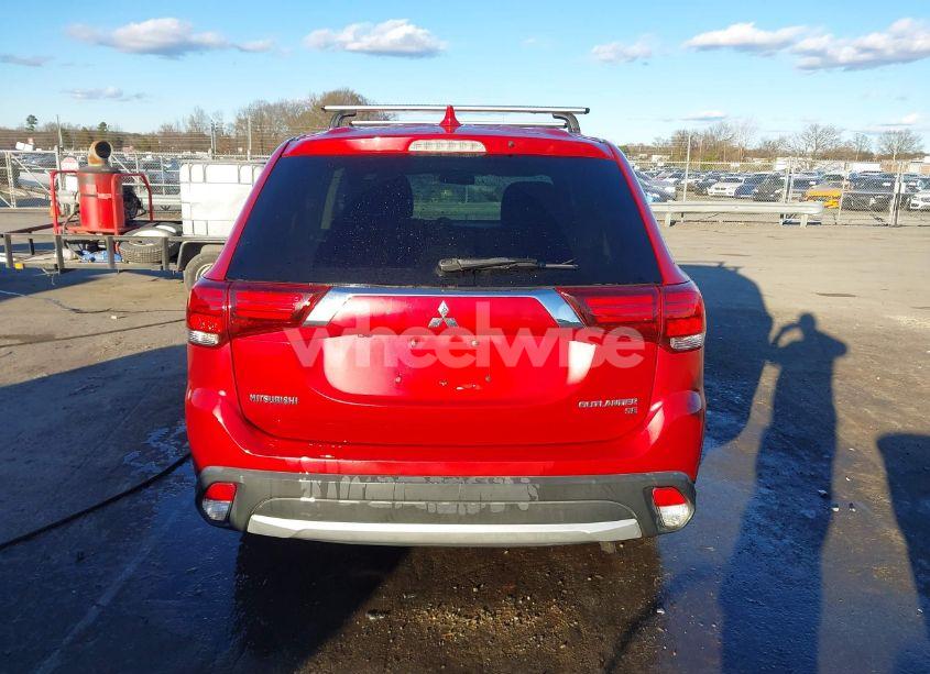 Photo 16 of 2018 Mitsubishi Outlander SE (VIN JA4AD3A38JZ011175)