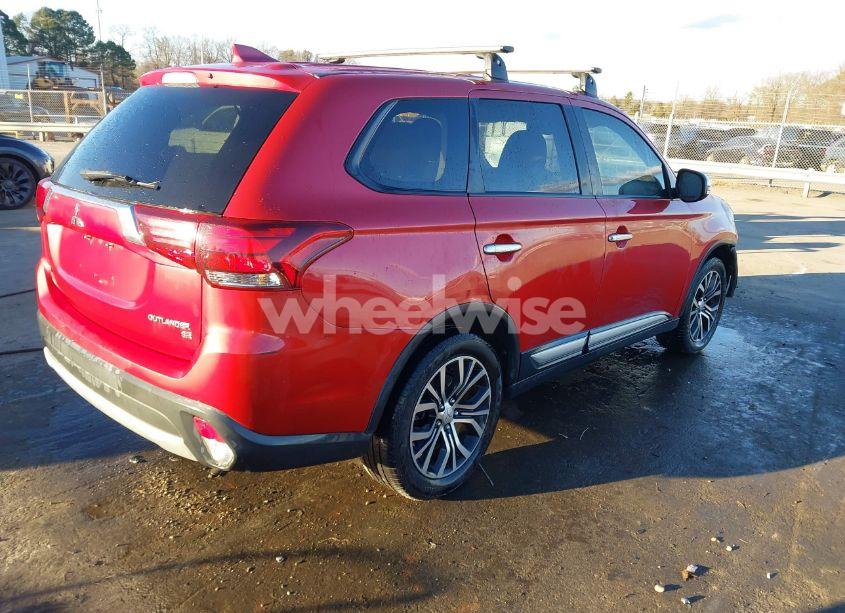 Photo 4 of 2018 Mitsubishi Outlander SE (VIN JA4AD3A38JZ011175)