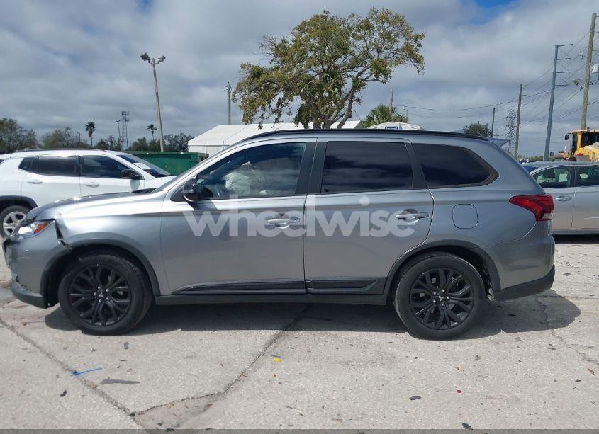 Photo 14 of 2018 Mitsubishi Outlander LE (VIN JA4AD3A38JZ020054)