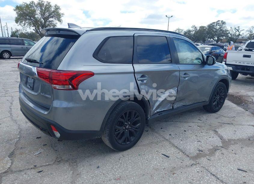 Photo 4 of 2018 Mitsubishi Outlander LE (VIN JA4AD3A38JZ020054)