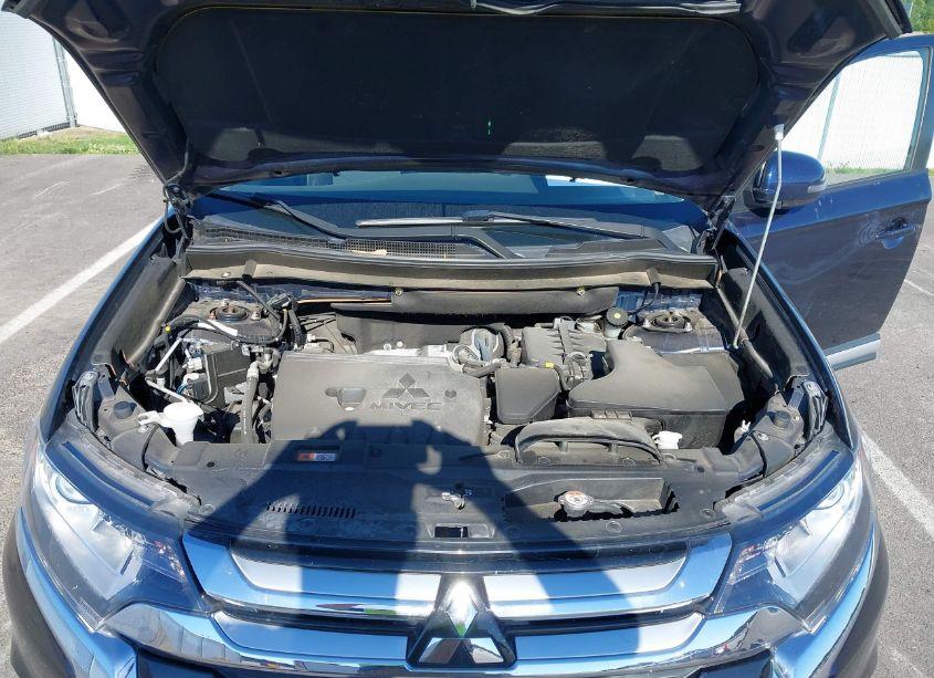 Photo 10 of 2018 Mitsubishi Outlander SE (VIN JA4AD3A38JZ051868)