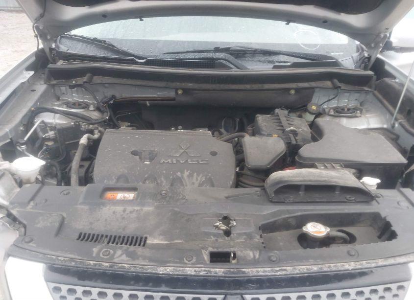 Photo 10 of 2020 Mitsubishi Outlander LE 2.4/SE 2.4/SEL 2.4/SP 2.4 (VIN JA4AD3A38LJ000324)