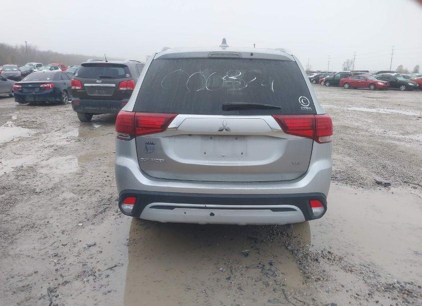 Photo 16 of 2020 Mitsubishi Outlander LE 2.4/SE 2.4/SEL 2.4/SP 2.4 (VIN JA4AD3A38LJ000324)