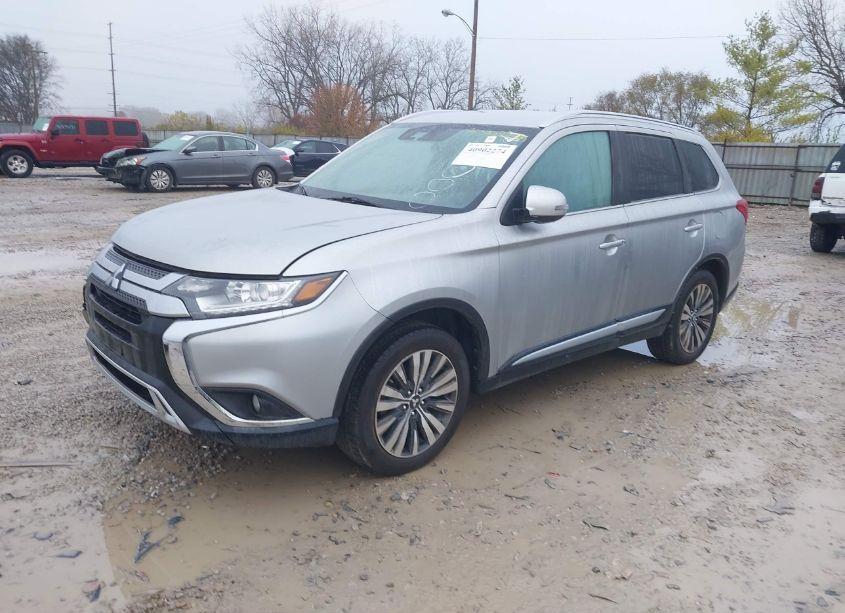 Photo 2 of 2020 Mitsubishi Outlander LE 2.4/SE 2.4/SEL 2.4/SP 2.4 (VIN JA4AD3A38LJ000324)