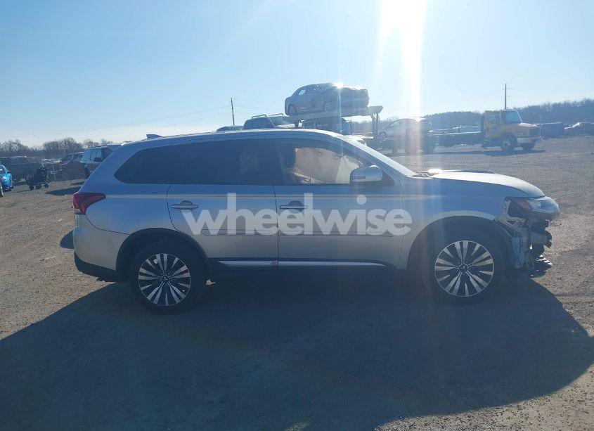 Photo 13 of 2020 Mitsubishi Outlander LE 2.4/SE 2.4/SEL 2.4/SP 2.4 (VIN JA4AD3A38LZ003158)