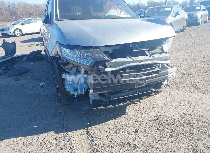 Photo 18 of 2020 Mitsubishi Outlander LE 2.4/SE 2.4/SEL 2.4/SP 2.4 (VIN JA4AD3A38LZ003158)