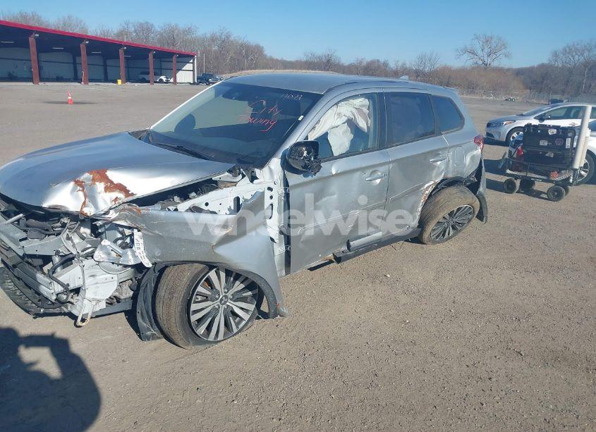 Photo 6 of 2020 Mitsubishi Outlander LE 2.4/SE 2.4/SEL 2.4/SP 2.4 (VIN JA4AD3A38LZ003158)