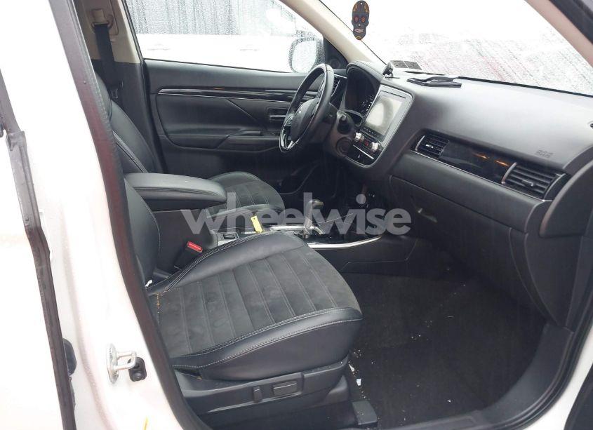 Photo 5 of 2020 Mitsubishi Outlander SE 2.4 (VIN JA4AD3A38LZ045054)