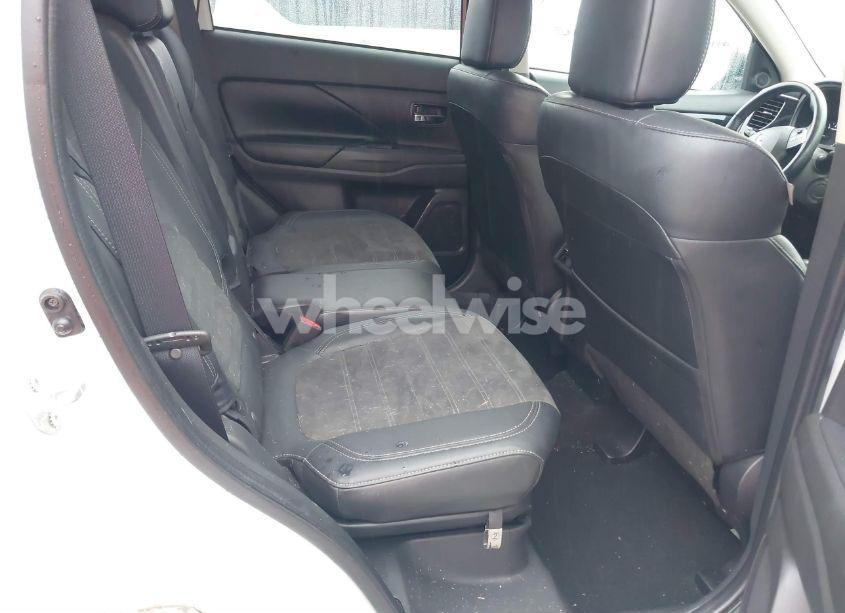 Photo 8 of 2020 Mitsubishi Outlander SE 2.4 (VIN JA4AD3A38LZ045054)