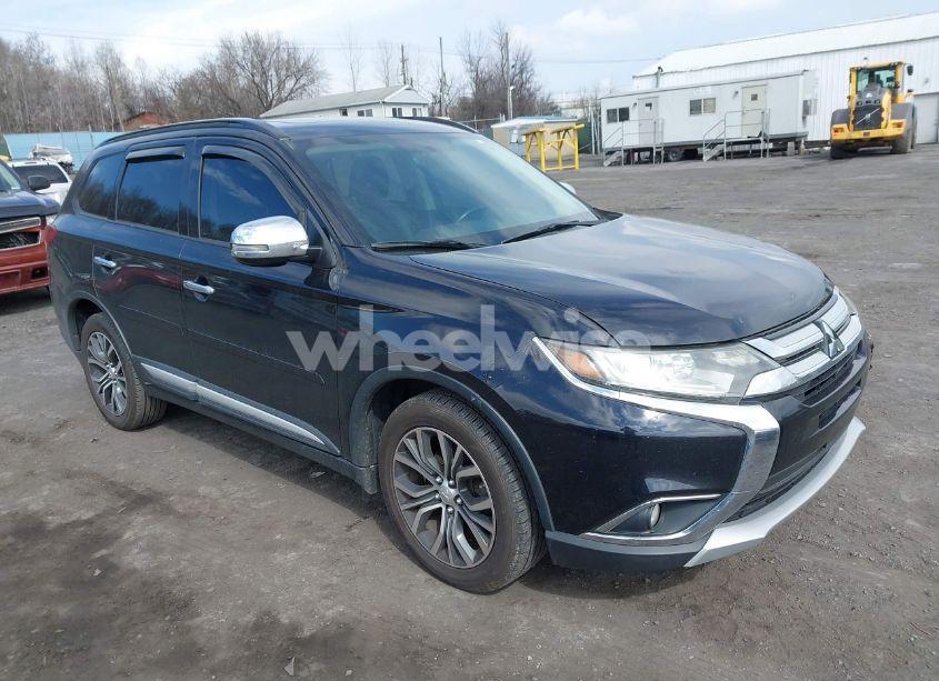 2016 Mitsubishi Outlander SEL (VIN JA4AD3A39GZ003885) main photo