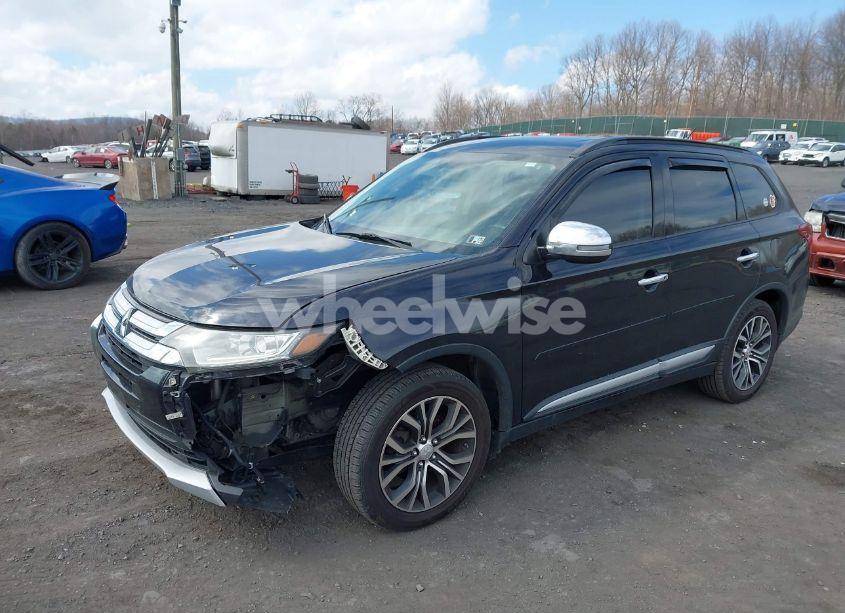 Photo 2 of 2016 Mitsubishi Outlander SEL (VIN JA4AD3A39GZ003885)