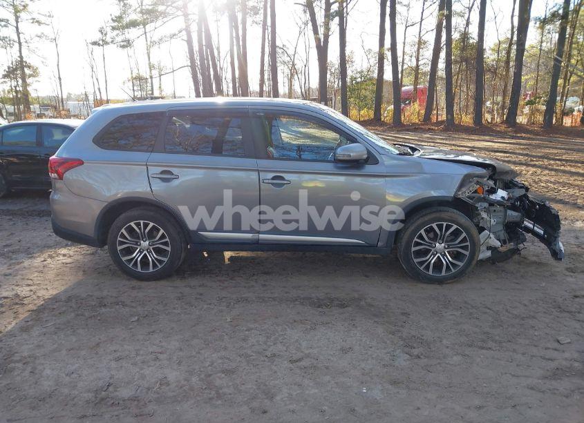 Photo 14 of 2016 Mitsubishi Outlander SE (VIN JA4AD3A39GZ020587)