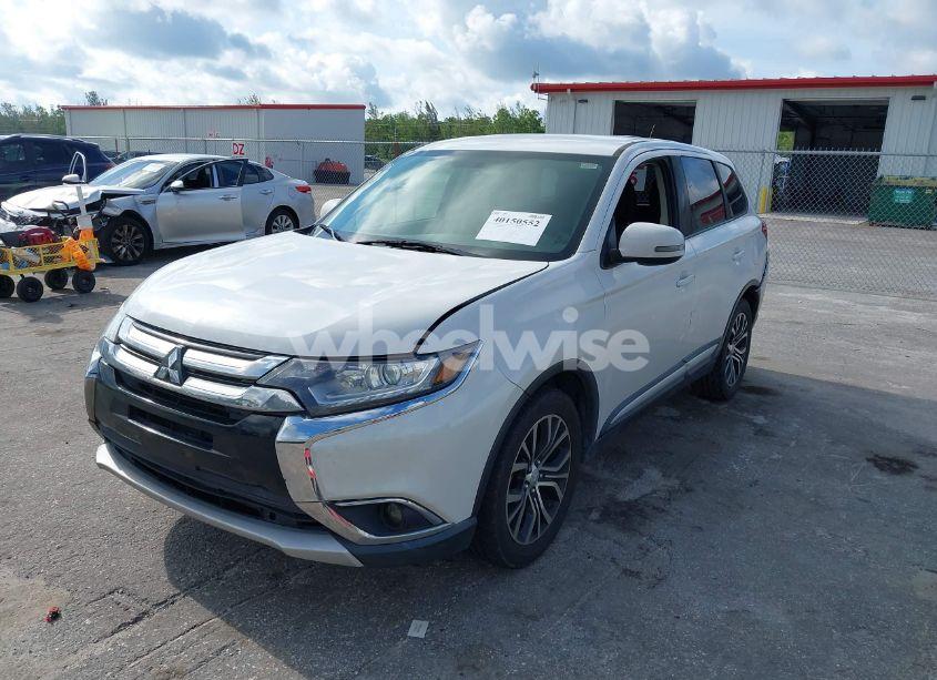 Photo 2 of 2016 Mitsubishi Outlander SE (VIN JA4AD3A39GZ056862)