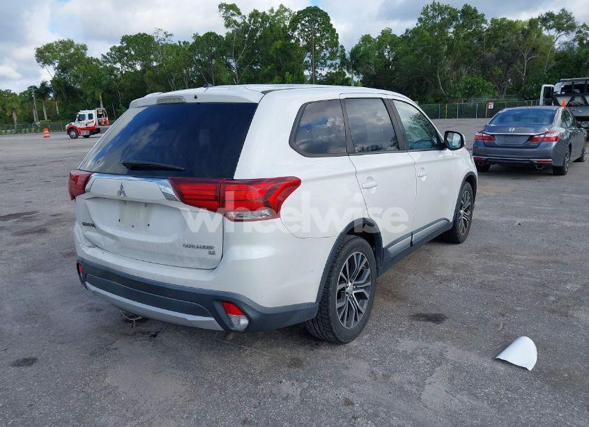 Photo 4 of 2016 Mitsubishi Outlander SE (VIN JA4AD3A39GZ056862)