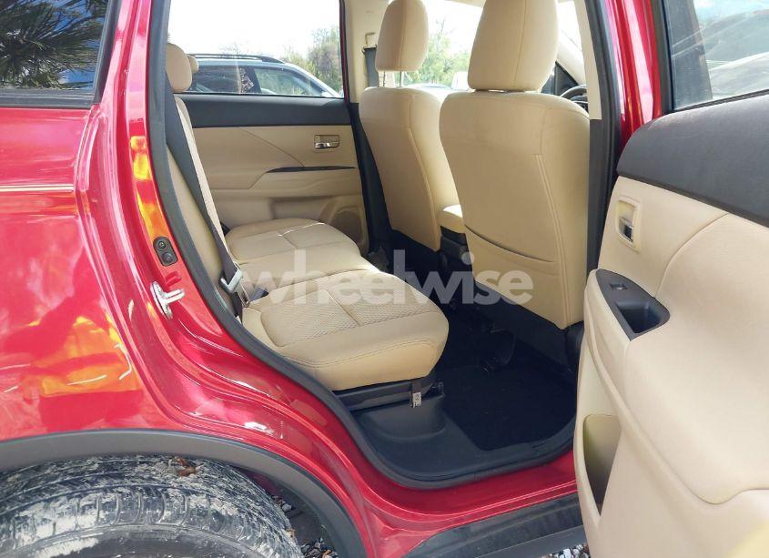 Photo 8 of 2017 Mitsubishi Outlander SE/SEL (VIN JA4AD3A39HZ010899)