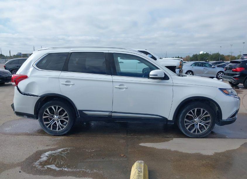 Photo 13 of 2017 Mitsubishi Outlander SEL (VIN JA4AD3A39HZ058905)