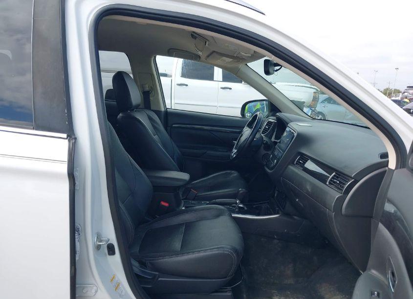 Photo 5 of 2017 Mitsubishi Outlander SEL (VIN JA4AD3A39HZ058905)