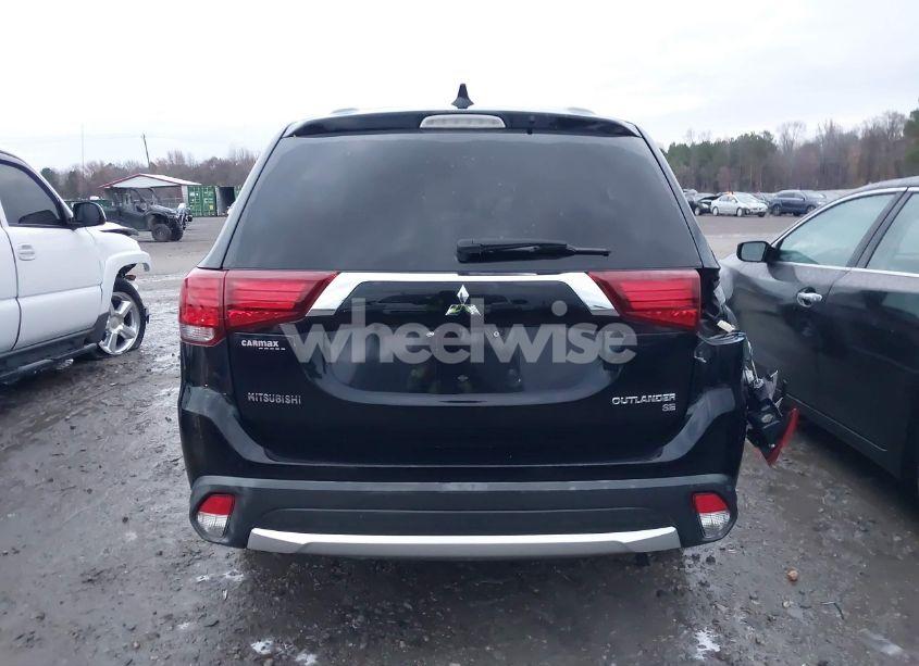 Photo 16 of 2018 Mitsubishi Outlander SE (VIN JA4AD3A39JZ003201)
