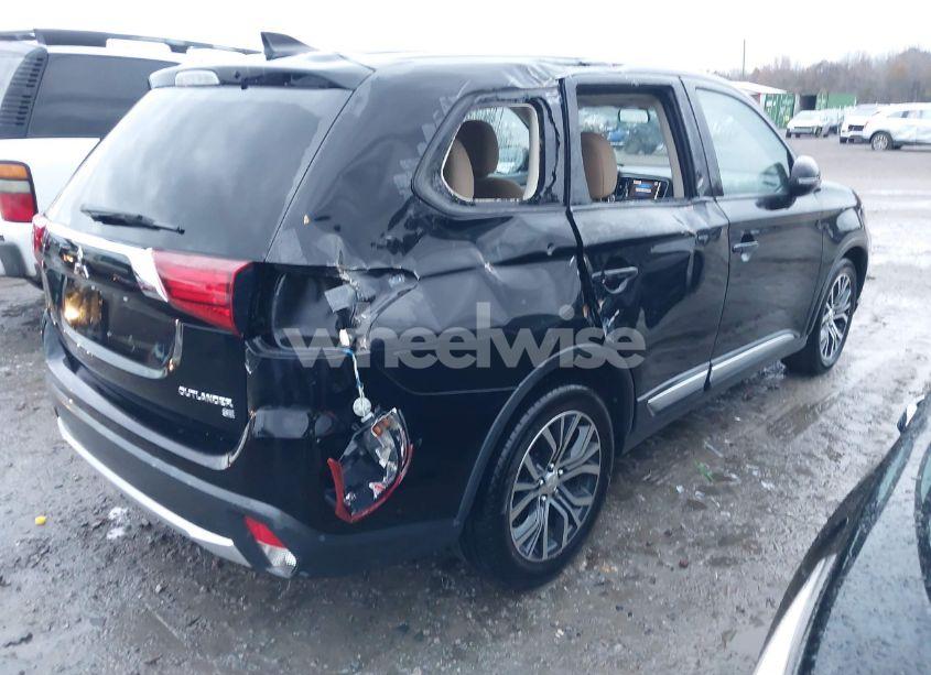 Photo 4 of 2018 Mitsubishi Outlander SE (VIN JA4AD3A39JZ003201)