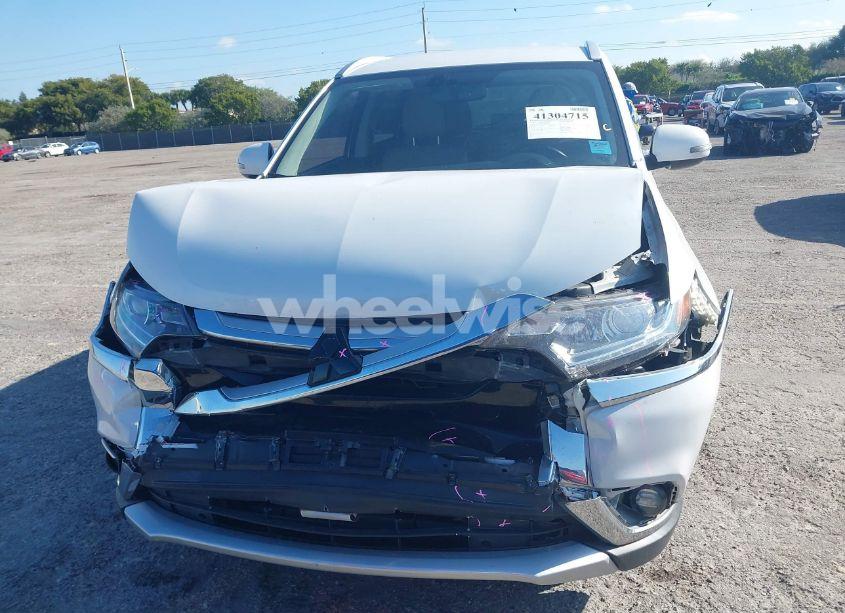 Photo 6 of 2018 Mitsubishi Outlander SEL (VIN JA4AD3A39JZ011427)