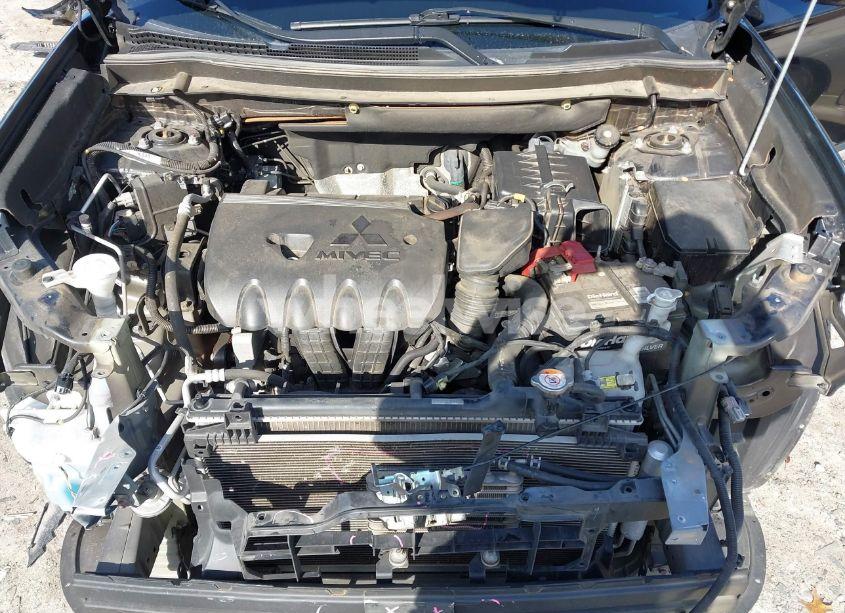 Photo 10 of 2019 Mitsubishi Outlander SE (VIN JA4AD3A39KZ013809)