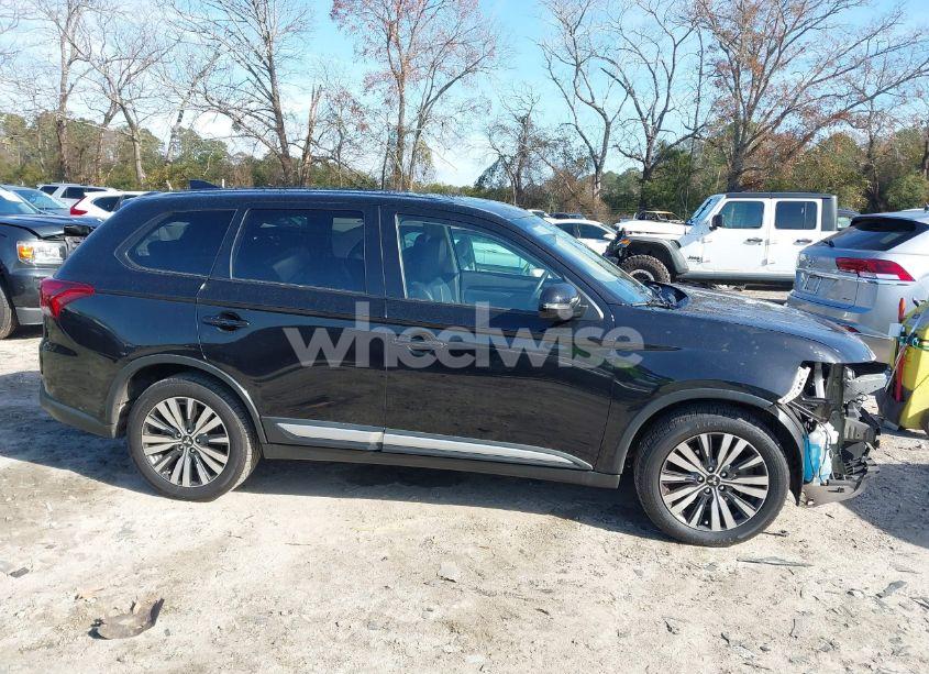 Photo 13 of 2019 Mitsubishi Outlander SE (VIN JA4AD3A39KZ013809)