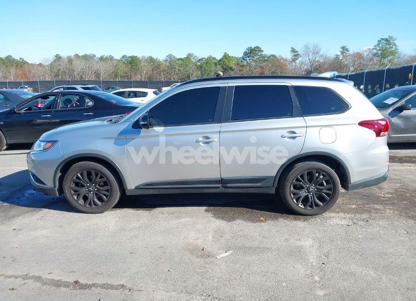 Photo 14 of 2019 Mitsubishi Outlander LE (VIN JA4AD3A39KZ028990)