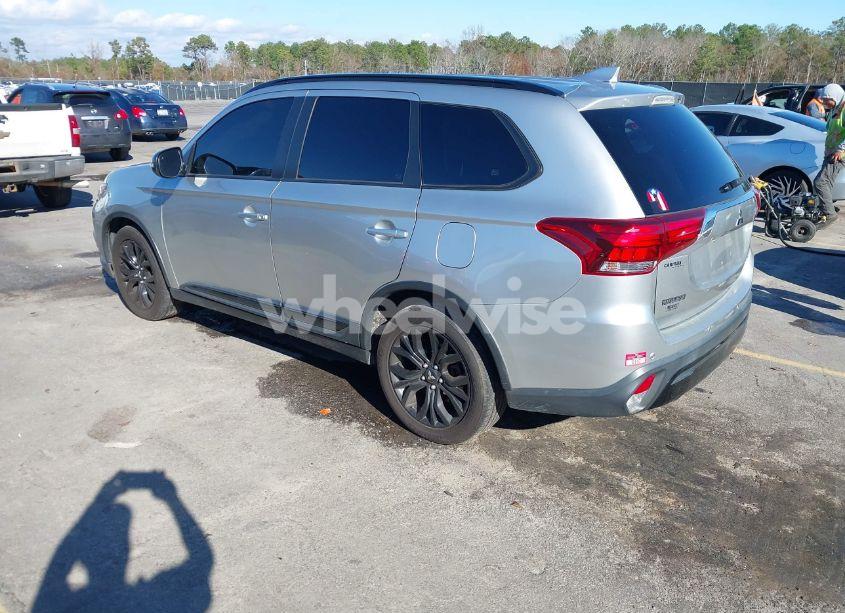 Photo 3 of 2019 Mitsubishi Outlander LE (VIN JA4AD3A39KZ028990)