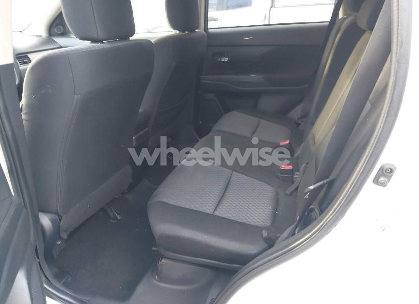 Photo 8 of 2014 Mitsubishi Outlander SE (VIN JA4AD3A3XEZ009689)