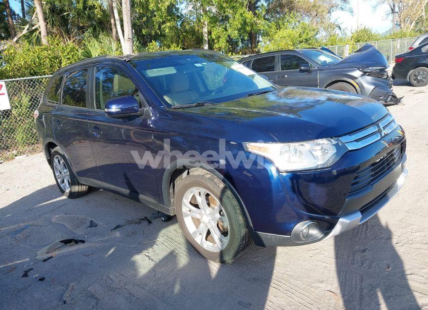 2015 Mitsubishi Outlander SE (VIN JA4AD3A3XFZ006776) main photo
