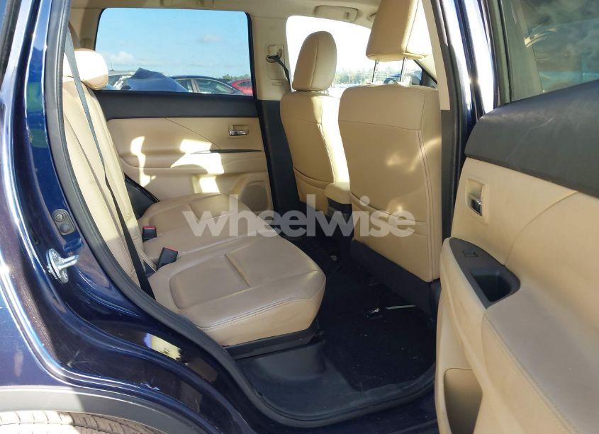 Photo 8 of 2015 Mitsubishi Outlander SE (VIN JA4AD3A3XFZ006776)