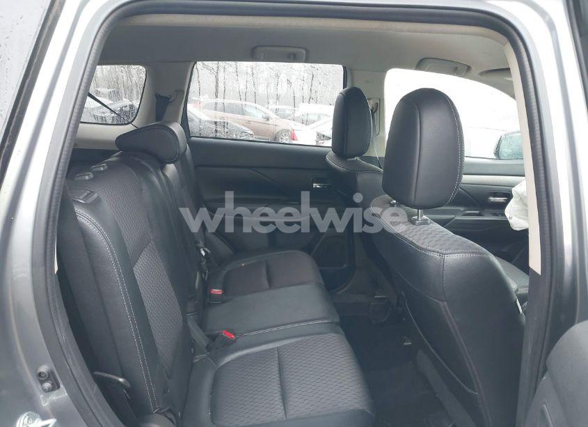 Photo 8 of 2015 Mitsubishi Outlander SE (VIN JA4AD3A3XFZ009385)