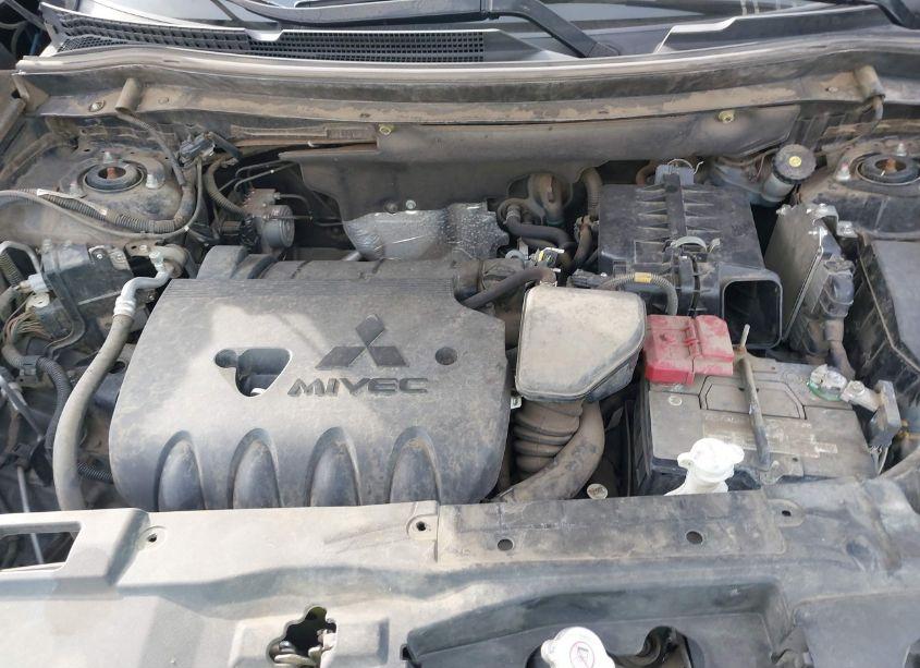 Photo 10 of 2017 Mitsubishi Outlander SE (VIN JA4AD3A3XHZ064311)