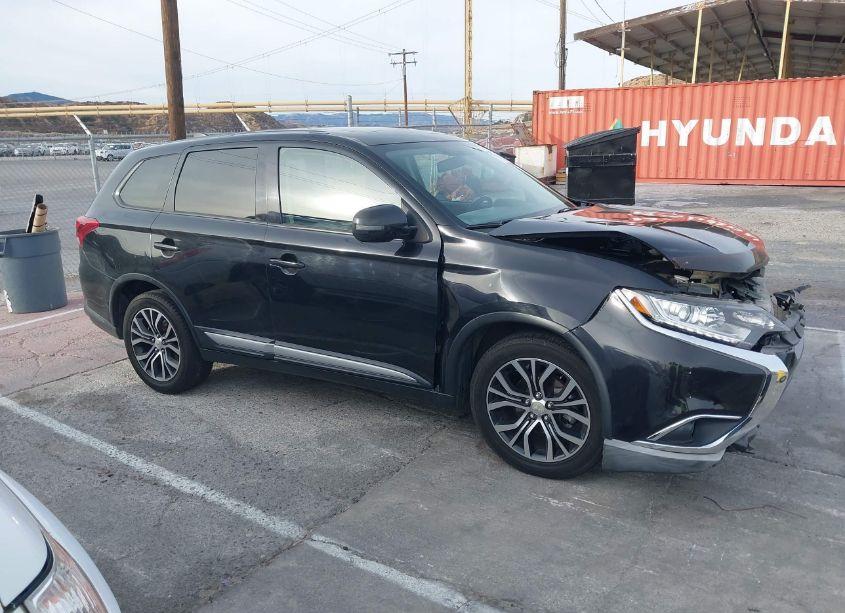 Photo 13 of 2017 Mitsubishi Outlander SE (VIN JA4AD3A3XHZ064311)