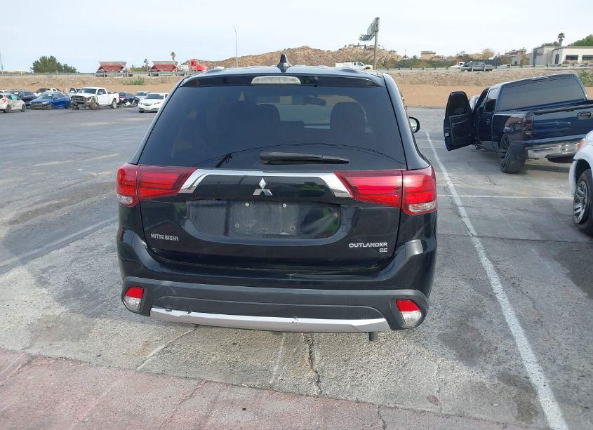 Photo 16 of 2017 Mitsubishi Outlander SE (VIN JA4AD3A3XHZ064311)