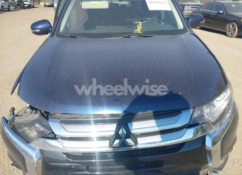 Photo 10 of 2018 Mitsubishi Outlander SE (VIN JA4AD3A3XJZ000436)