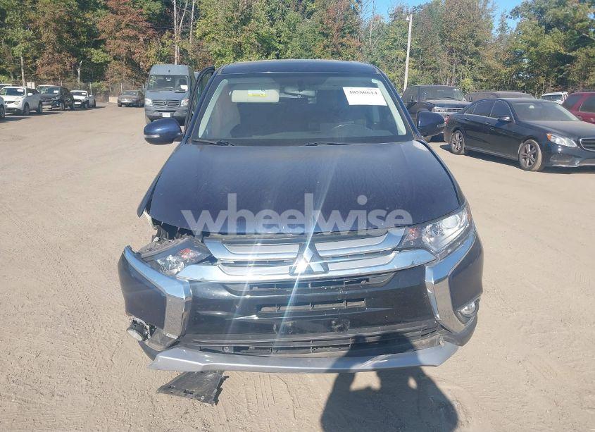 Photo 12 of 2018 Mitsubishi Outlander SE (VIN JA4AD3A3XJZ000436)
