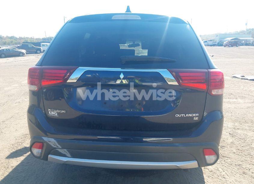 Photo 16 of 2018 Mitsubishi Outlander SE (VIN JA4AD3A3XJZ000436)