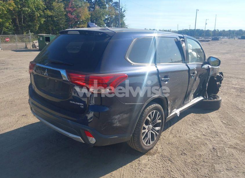 Photo 4 of 2018 Mitsubishi Outlander SE (VIN JA4AD3A3XJZ000436)