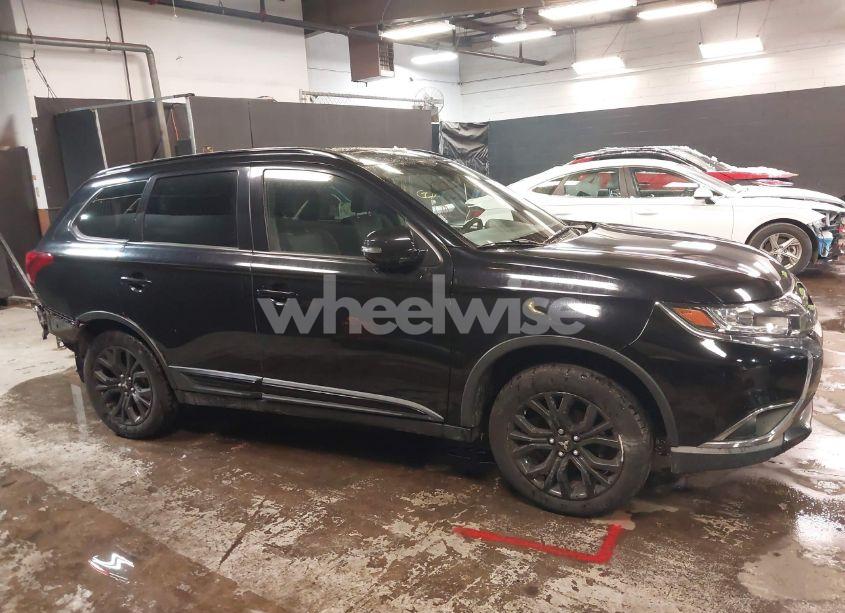 Photo 14 of 2018 Mitsubishi Outlander LE (VIN JA4AD3A3XJZ048549)