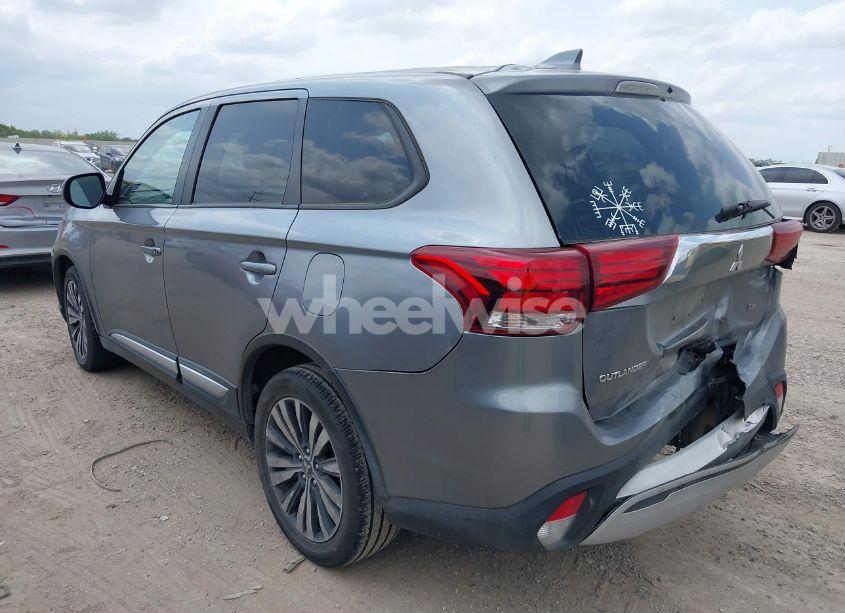 Photo 3 of 2020 Mitsubishi Outlander SE 2.4 (VIN JA4AD3A3XLZ005333)