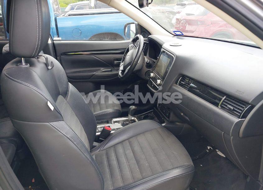 Photo 5 of 2020 Mitsubishi Outlander SE 2.4 (VIN JA4AD3A3XLZ005333)