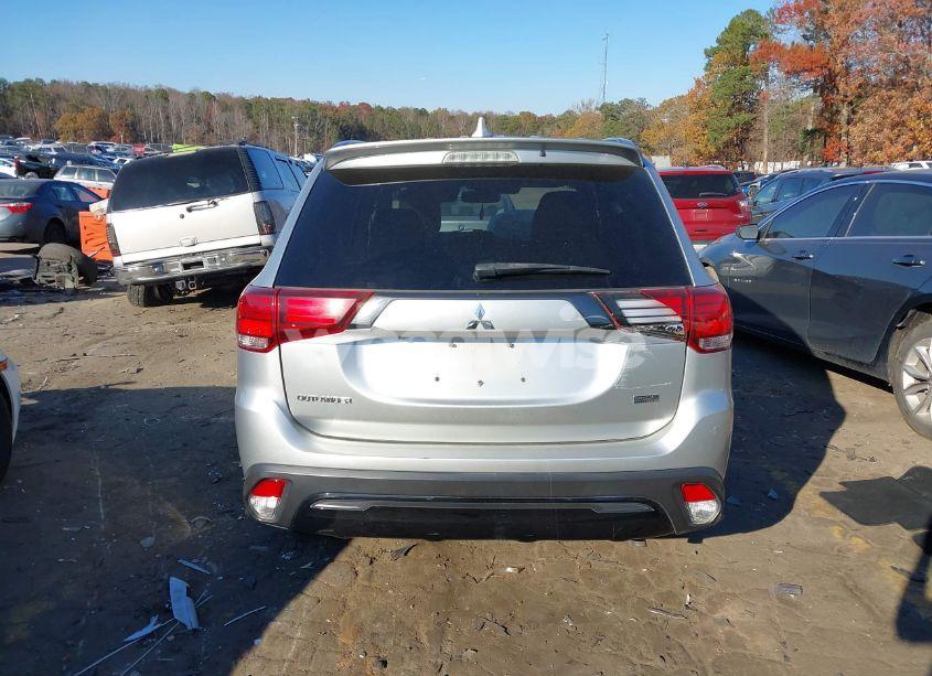 Photo 16 of 2020 Mitsubishi Outlander SP 2.4 (VIN JA4AD3A3XLZ040261)