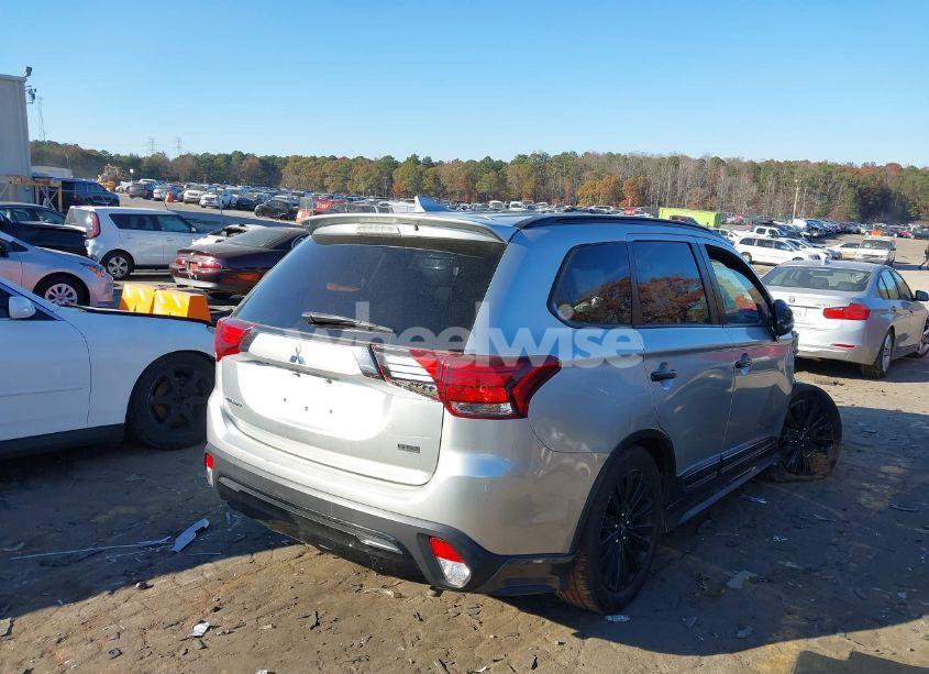 Photo 4 of 2020 Mitsubishi Outlander SP 2.4 (VIN JA4AD3A3XLZ040261)